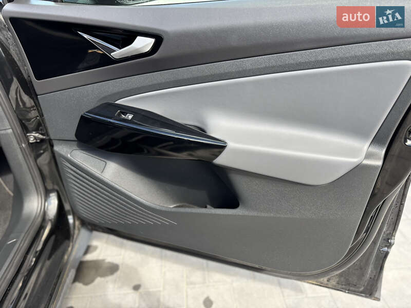 Позашляховик / Кросовер Volkswagen ID.4 2023 в Івано-Франківську