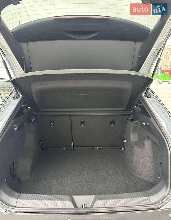 Внедорожник / Кроссовер Volkswagen ID.4 2021 в Киеве фото 15 Внедорожник / Кроссовер Volkswagen ID.4 2021 в Киеве