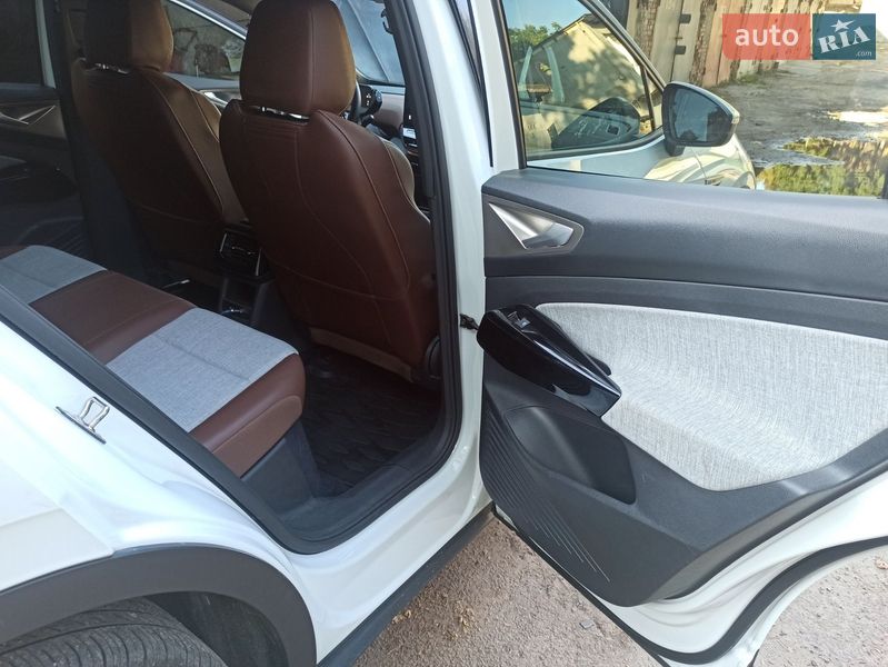 Внедорожник / Кроссовер Volkswagen ID.4 2023 в Киеве