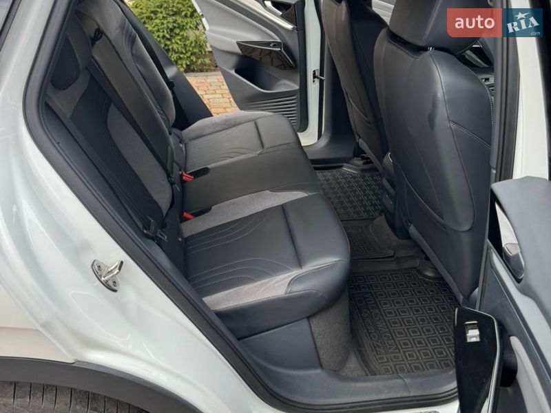 Внедорожник / Кроссовер Volkswagen ID.4 2023 в Киеве