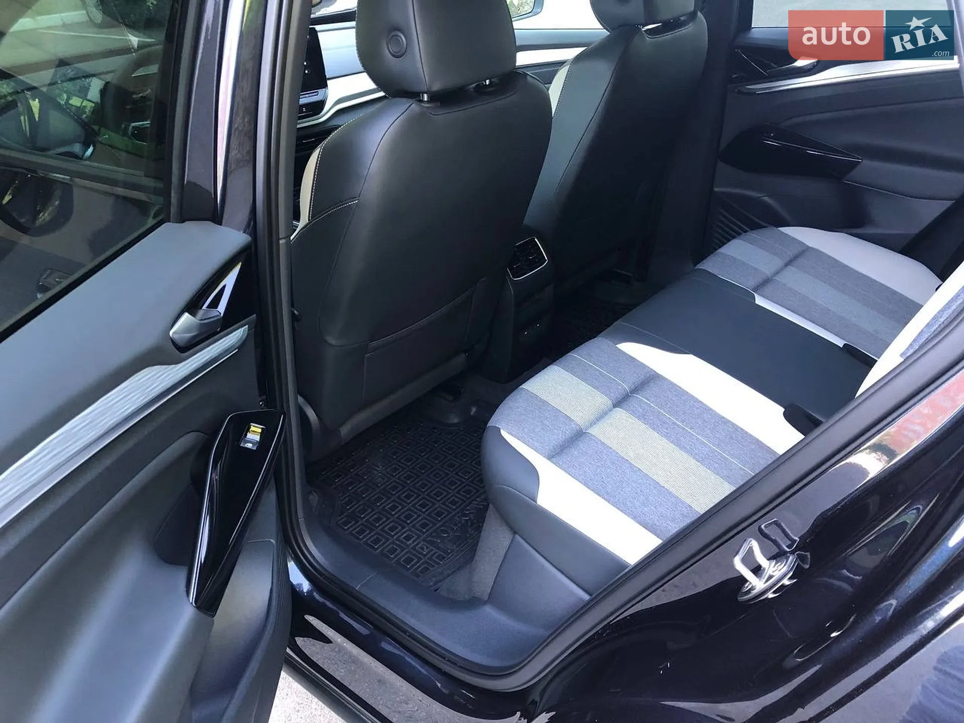 2021 Volkswagen ID.4 - мініатюра 17