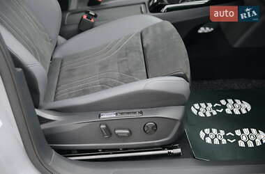 Позашляховик / Кросовер Volkswagen ID.5 2023 в 