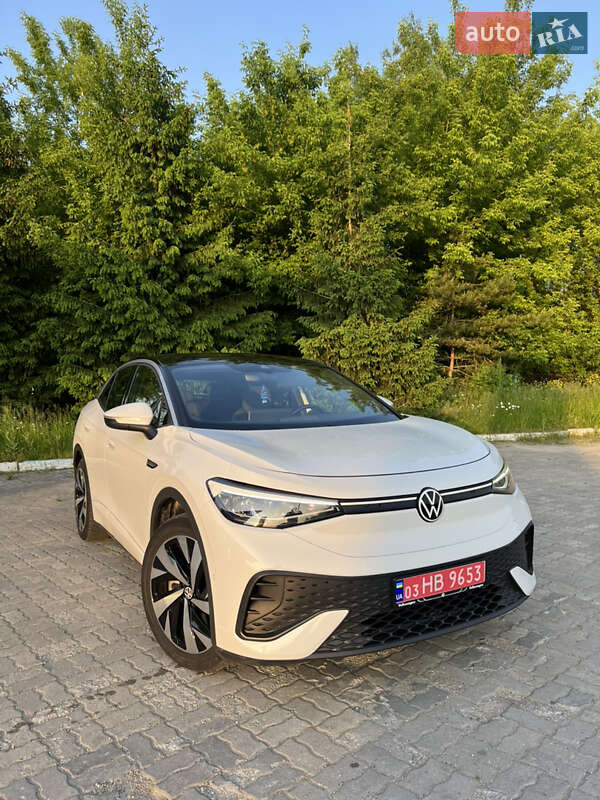 Внедорожник / Кроссовер Volkswagen ID.5 2023 в 