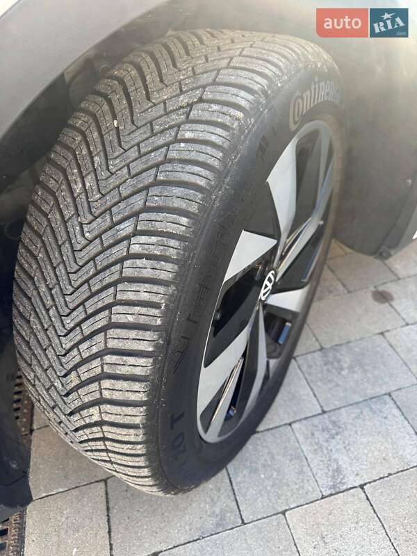 Внедорожник / Кроссовер Volkswagen ID.5 2023 в Львове