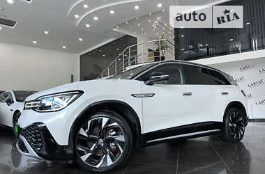 Позашляховик / Кросовер Volkswagen ID.6 Crozz 2021 в 