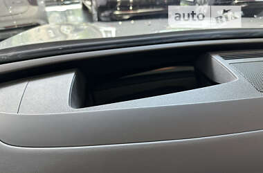 Позашляховик / Кросовер Volkswagen ID.6 Crozz 2021 в 