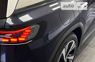 Позашляховик / Кросовер Volkswagen ID.6 Crozz 2022 в 