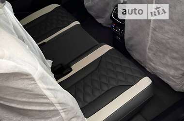 Позашляховик / Кросовер Volkswagen ID.6 Crozz 2022 в 