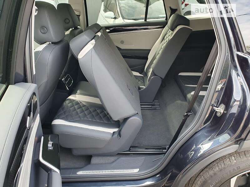 Внедорожник / Кроссовер Volkswagen ID.6 Crozz 2021 в Киеве