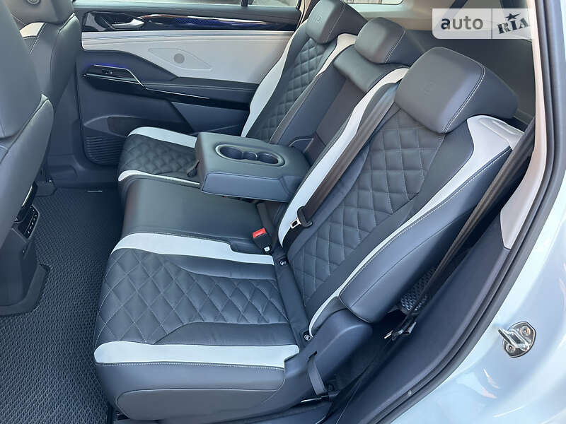 Внедорожник / Кроссовер Volkswagen ID.6 Crozz 2023 в Сумах