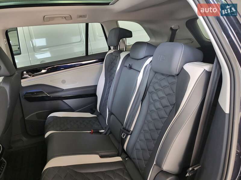 Позашляховик / Кросовер Volkswagen ID.6 Crozz 2021 в Києві