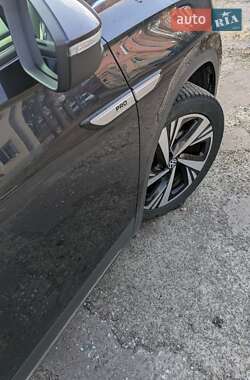 Внедорожник / Кроссовер Volkswagen ID.6 Crozz 2021 в 