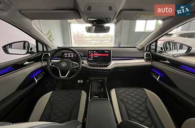 Внедорожник / Кроссовер Volkswagen ID.6 Crozz 2022 в 