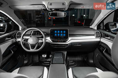 Позашляховик / Кросовер Volkswagen ID.6 Crozz 2021 в 