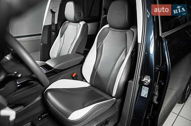 Позашляховик / Кросовер Volkswagen ID.6 Crozz 2021 в 