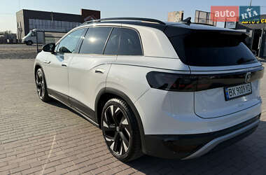 Внедорожник / Кроссовер Volkswagen ID.6 Crozz 2021 в 
