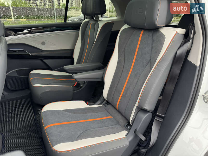 Позашляховик / Кросовер Volkswagen ID.6 Crozz 2022 в Києві