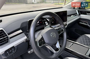 Внедорожник / Кроссовер Volkswagen ID.6 Crozz 2022 в 