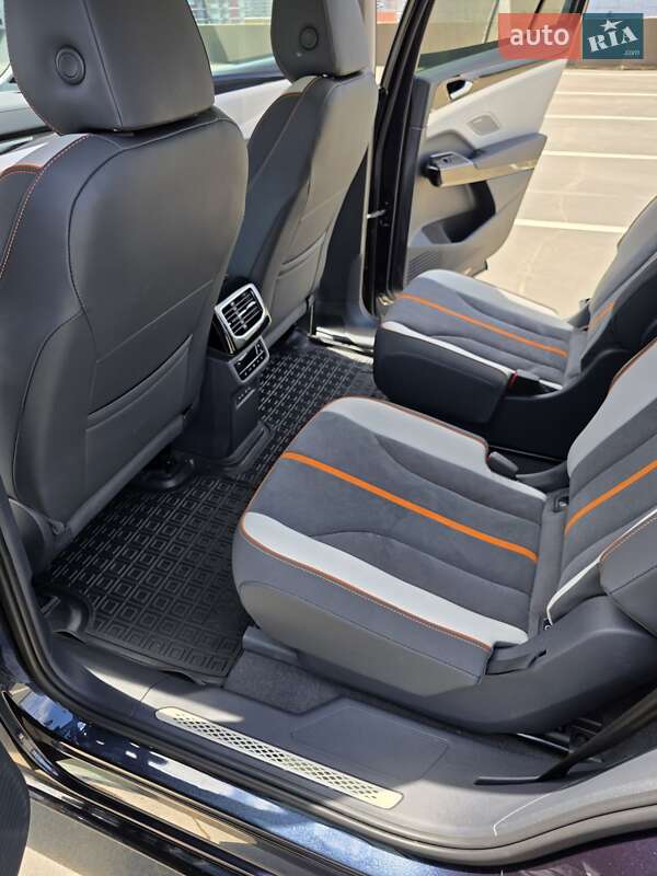 Внедорожник / Кроссовер Volkswagen ID.6 Crozz 2022 в Киеве