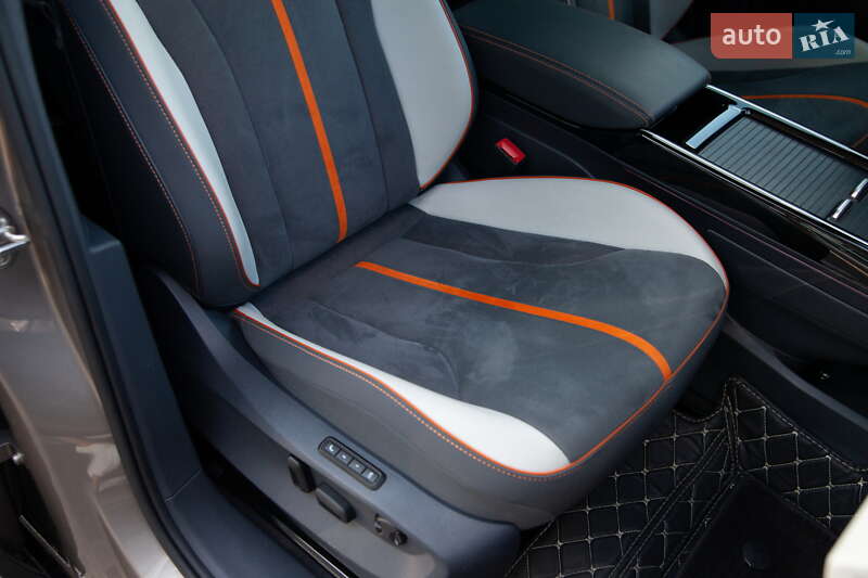 Позашляховик / Кросовер Volkswagen ID.6 Crozz 2022 в Києві