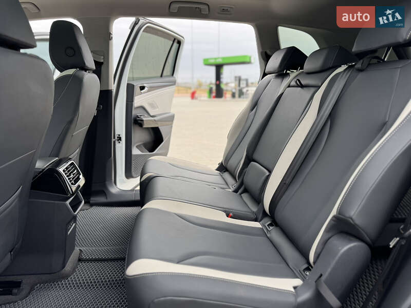 Внедорожник / Кроссовер Volkswagen ID.6 Crozz 2022 в Николаеве
