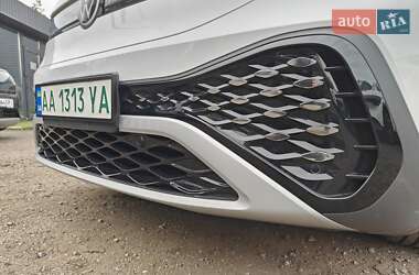 Внедорожник / Кроссовер Volkswagen ID.6 Crozz 2021 в 