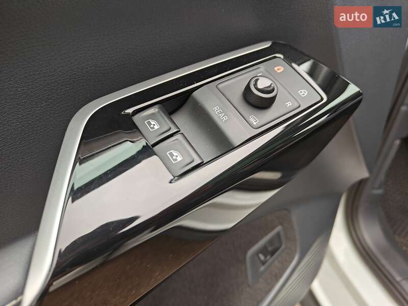 Внедорожник / Кроссовер Volkswagen ID.6 Crozz 2021 в Киеве фото 42 Внедорожник / Кроссовер Volkswagen ID.6 Crozz 2021 в Киеве