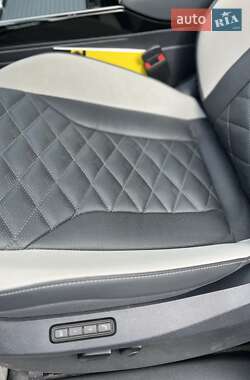 Внедорожник / Кроссовер Volkswagen ID.6 2023 в 