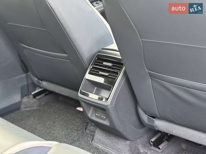 Лифтбек Volkswagen ID.7 2024 в Стрые