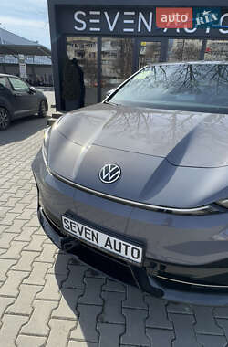 Позашляховик / Кросовер Volkswagen ID. UNYX 2024 в 