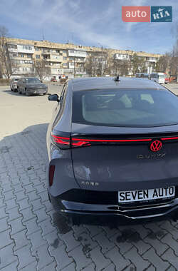 Позашляховик / Кросовер Volkswagen ID. UNYX 2024 в 