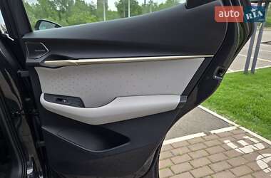 Позашляховик / Кросовер Volkswagen ID. UNYX 2024 в 