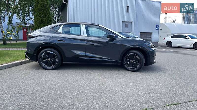 Позашляховик / Кросовер Volkswagen ID. UNYX 2024 в Києві