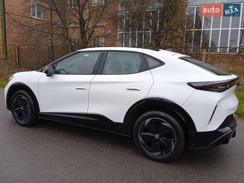 Внедорожник / Кроссовер Volkswagen ID. UNYX 2025 в Черновцах