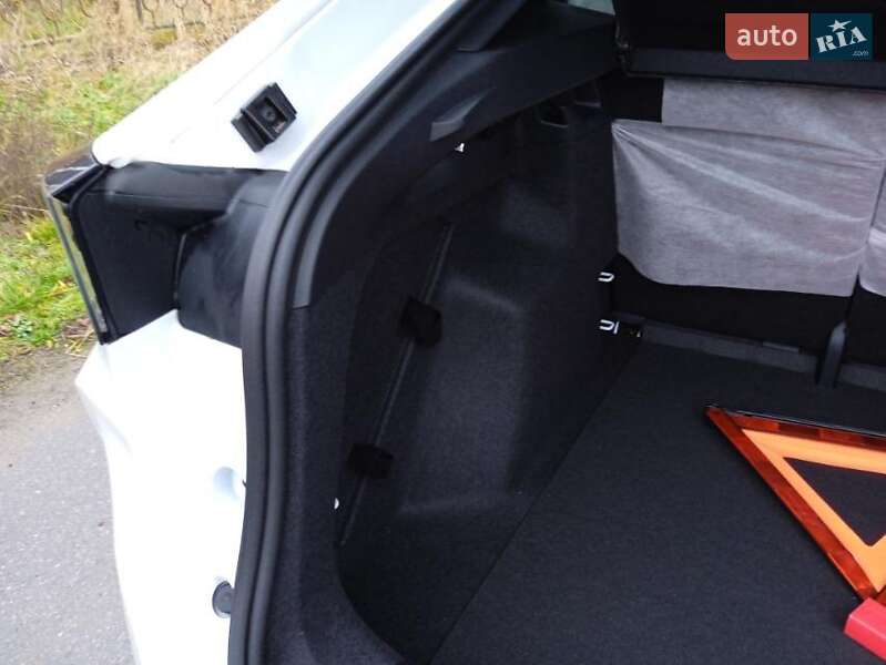 Внедорожник / Кроссовер Volkswagen ID. UNYX 2025 в Черновцах