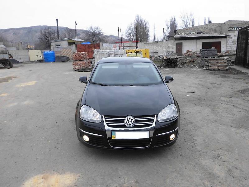 Седан Volkswagen Jetta 2008 в Селидовому