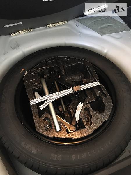 Седан Volkswagen Jetta 2016 в Кременчуці