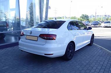 Седан Volkswagen Jetta 2016 в Киеве