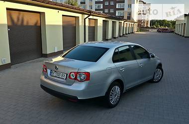 Седан Volkswagen Jetta 2006 в Хмельницком