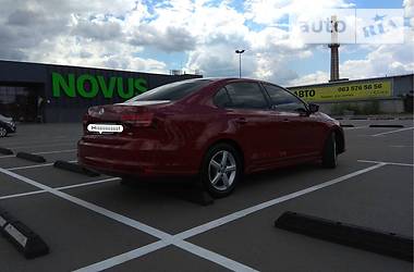 Седан Volkswagen Jetta 2016 в Киеве