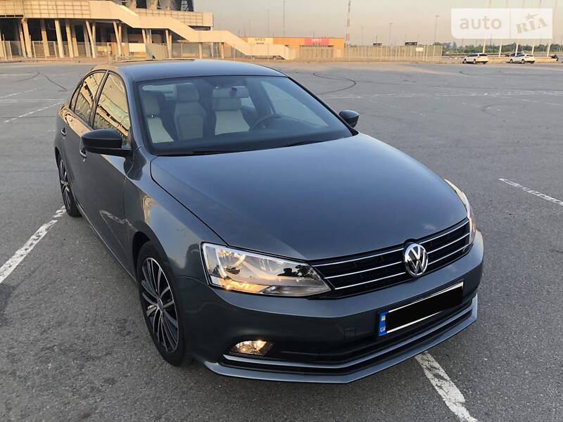 Седан Volkswagen Jetta 2017 в Львові