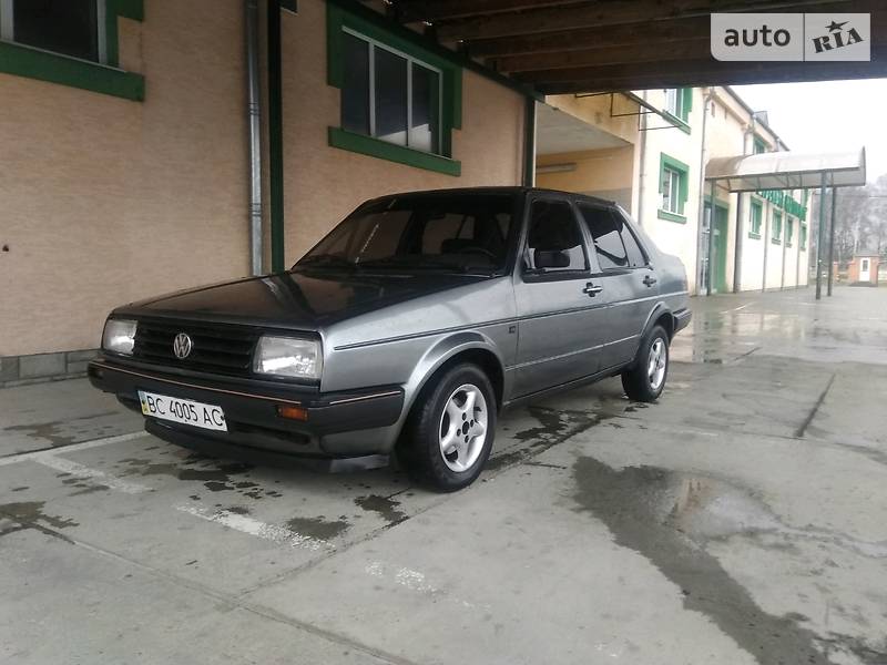 Седан Volkswagen Jetta 1986 в Львове