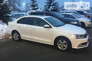 Седан Volkswagen Jetta 2016 в Киеве