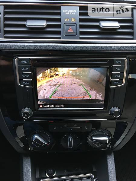 Седан Volkswagen Jetta 2016 в Львові