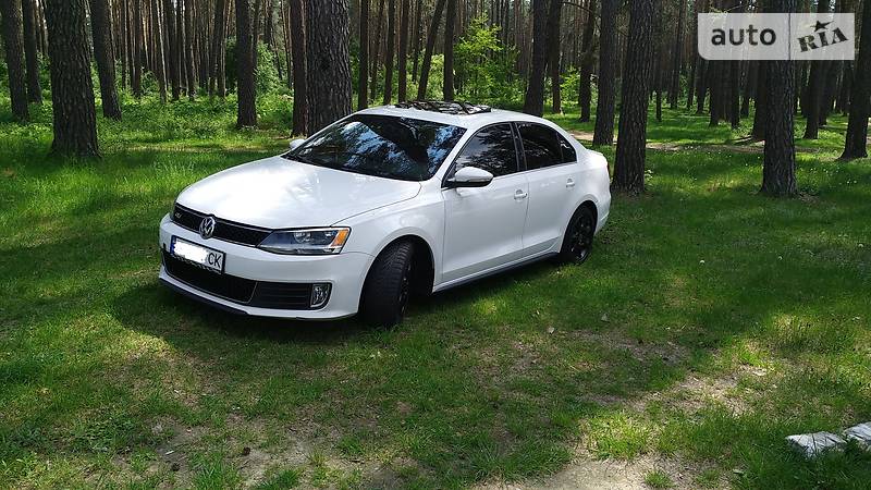 Седан Volkswagen Jetta 2013 в Житомире