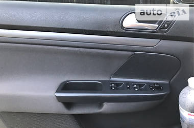 Седан Volkswagen Jetta 2008 в 