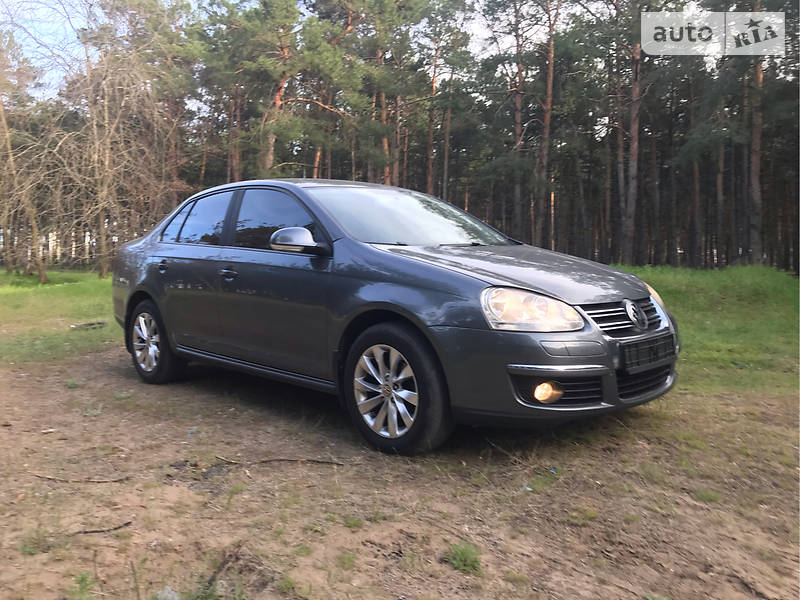 Седан Volkswagen Jetta 2008 в 
