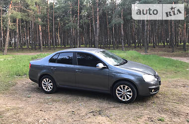 Седан Volkswagen Jetta 2008 в 