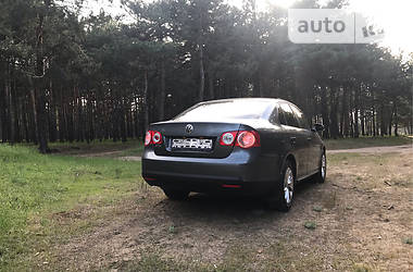 Седан Volkswagen Jetta 2008 в 