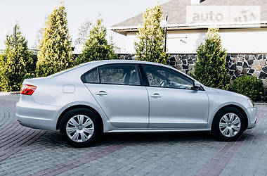 Седан Volkswagen Jetta 2014 в Луцке